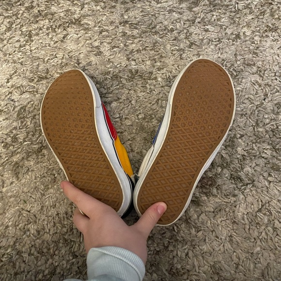 Vans - Picture 2 of 3